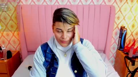 Snapshot of karolandluna chatting on 03/03/25, 06:15 Karol and Luna online show from 03/03/25, 06:15