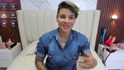 Snapshot of karolandluna chatting on 03/04/25, 05:53 Karol and Luna online show from 03/04/25, 05:53