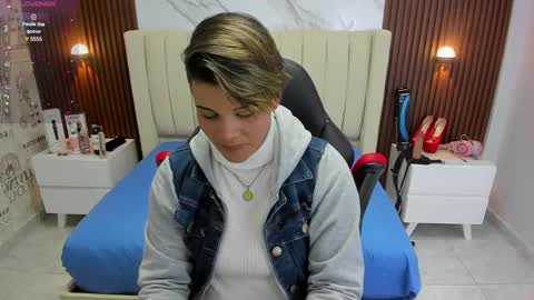 Snapshot of karolandluna chatting on 03/06/25, 10:47 Karol and Luna online show from 03/06/25, 10:47