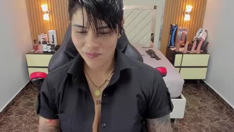 Snapshot of karolandluna chatting on 09/26/25, 02:37 Karol and Luna online show from 09/26/25, 02:37