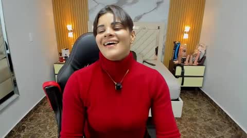 Snapshot of karolandluna chatting on 11/11/25, 07:36 Karol and Luna online show from 11/11/25, 07:36