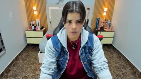 Snapshot of karolandluna chatting on 12/01/25, 07:19 Karol and Luna online show from 12/01/25, 07:19