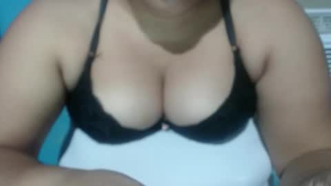 Snapshot of karolbb chatting on 09/28/25, 11:15 karolbb online show from 09/28/25, 11:15