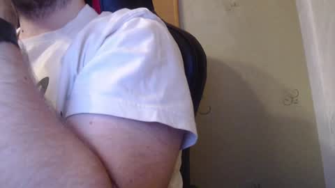 Snapshot of karolhorny96 chatting on 02/24/25, 05:09 Karol  online show from 02/24/25, 05:09