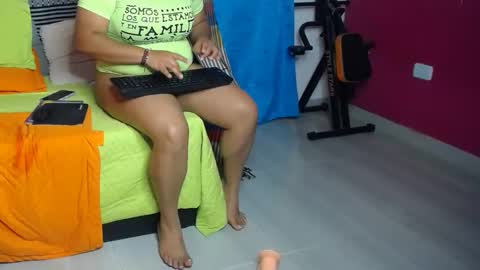 Snapshot of karolhot916 chatting on 02/09/25, 04:14 karol online show from 02/09/25, 04:14