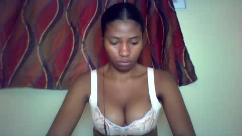 karoliee online show from 06/18/26, 09:09