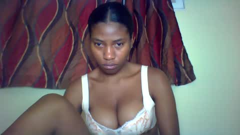 karoliee online show from 06/18/26, 09:14