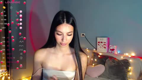 Kira online show from 02/12/26, 02:17