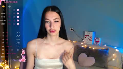 Kira online show from 04/07/26, 02:01