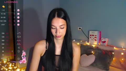 Snapshot of karolina_hottie_ chatting on 07/06/26, 01:46 Kira online show from 07/06/26, 01:46