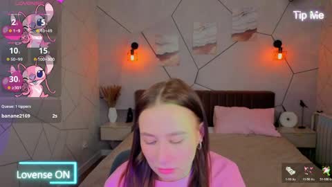 Karolina online show from 04/11/26, 07:45