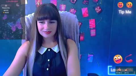 Snapshot of karolina_mia chatting on 07/30/26, 06:01 Caroline online show from 07/30/26, 06:01