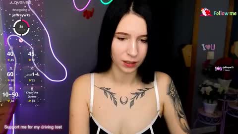 Karolina online show from 11/14/25, 06:56