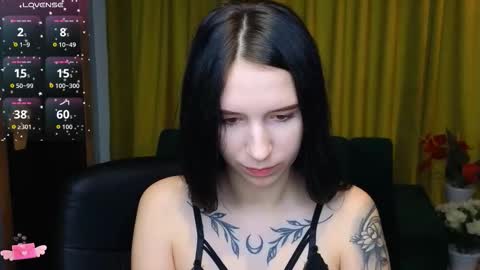 Karolina online show from 02/15/26, 07:51