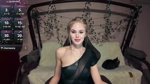 Snapshot of karolinahayes chatting on 03/05/26, 05:53 KarolinaHayes online show from 03/05/26, 05:53