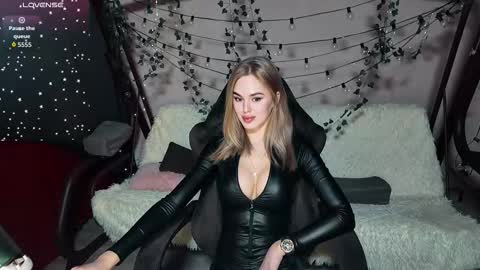 Snapshot of karolinahayes chatting on 03/15/26, 04:57 KarolinaHayes online show from 03/15/26, 04:57
