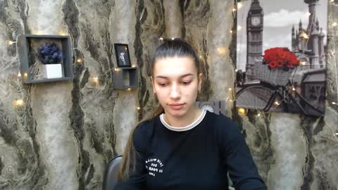 Karolina online show from 12/30/24, 09:59