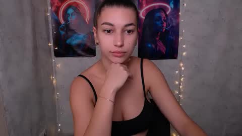 Karolina online show from 09/13/25, 05:29