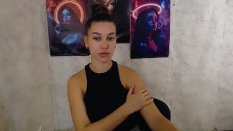 Karolina online show from 09/25/25, 05:11