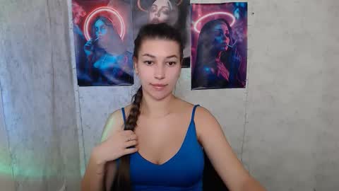 Karolina online show from 10/13/25, 05:40