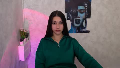 Karolina online show from 10/18/25, 06:16
