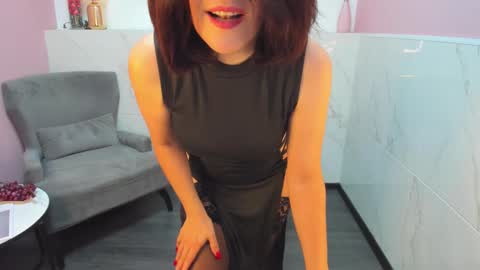 Snapshot of karolinaorient chatting on 03/10/25, 04:57 Karolina online show from 03/10/25, 04:57
