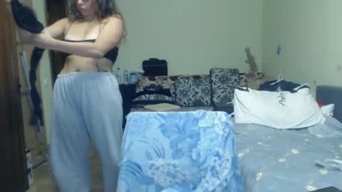 Mila online show from 12/05/24, 10:01