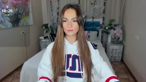 Karolina online show from 10/27/25, 05:33