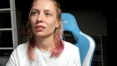 karoline121 online show from 10/27/25, 08:57