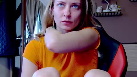 karoline121 online show from 12/14/25, 10:42