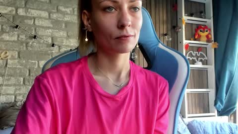 karoline121 online show from 12/16/25, 08:52