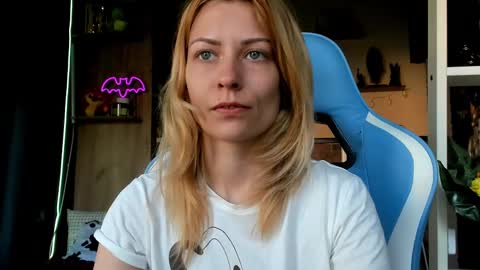 karoline121 online show from 03/24/26, 05:45