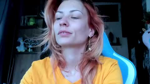 karoline121 online show from 05/01/26, 04:06