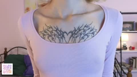 Snapshot of karoline__whitee chatting on 03/20/26, 10:14 Karoline online show from 03/20/26, 10:14
