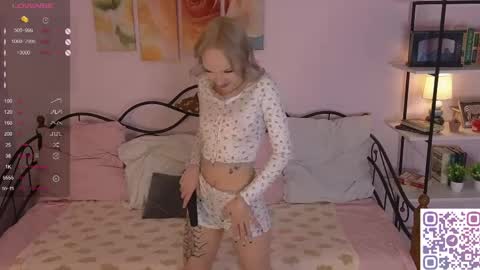 Snapshot of karoline__whitee chatting on 05/26/26, 10:06 Karoline online show from 05/26/26, 10:06