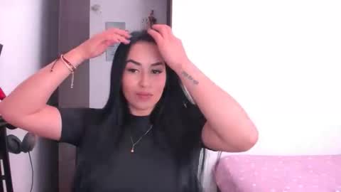 Snapshot of karolinebeatiful chatting on 02/04/26, 02:23 Karoline online show from 02/04/26, 02:23