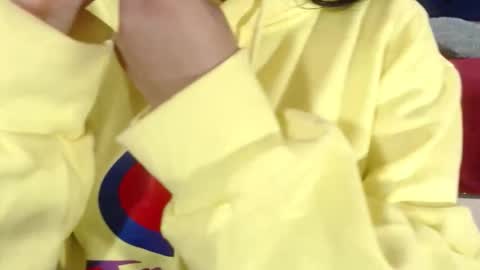 Isa online show from 10/22/25, 04:13