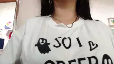 Isa online show from 11/11/25, 05:40