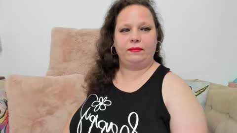 Snapshot of karolinejoyy chatting on 12/05/25, 08:49 KarolineJoyy online show from 12/05/25, 08:49