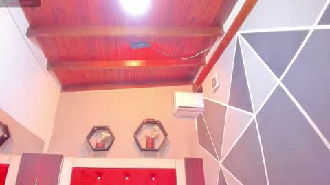 Karol online show from 12/19/25, 12:01