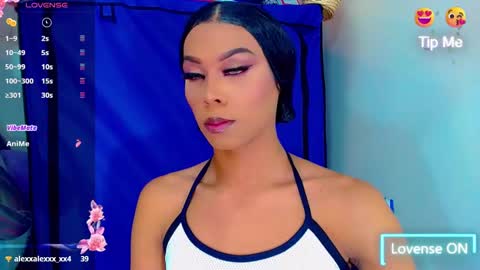 Snapshot of karoll_scoott chatting on 01/15/25, 10:02 karol online show from 01/15/25, 10:02