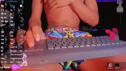 Snapshot of karoll_scoott chatting on 10/07/25, 11:18 karol online show from 10/07/25, 11:18
