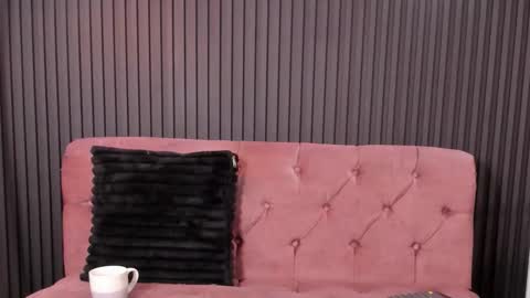 karolwest_ online show from 01/15/26, 11:26