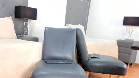 karolwest_ online show from 02/11/26, 11:37