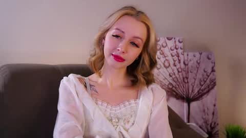 Snapshot of karonberkman chatting on 02/21/26, 01:12 Angel online show from 02/21/26, 01:12