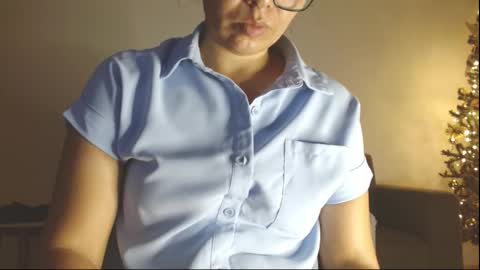 karime online show from 11/30/25, 02:37