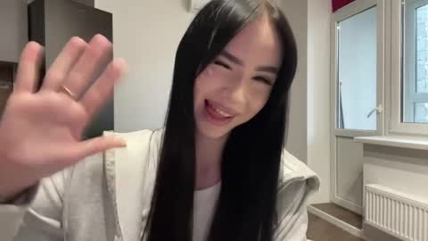 Izzy online show from 05/28/26, 12:24