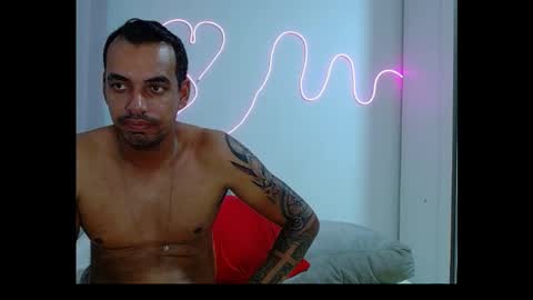 Tamires e Maicon online show from 01/18/25, 12:57