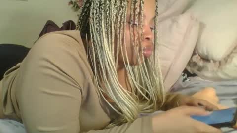 Snapshot of kashmoniy chatting on 03/05/25, 01:21 kashmoniy online show from 03/05/25, 01:21