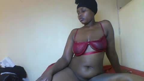 Snapshot of kashy_ chatting on 06/22/26, 12:24 kashy_ online show from 06/22/26, 12:24